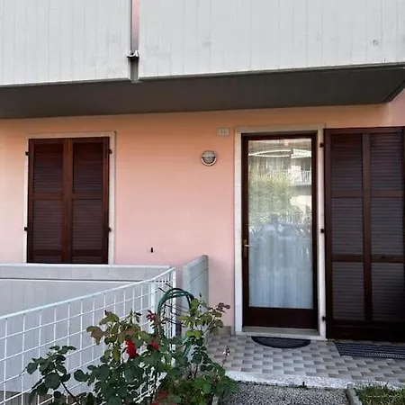 Lägenhet Near Town Centre And - Le Colombe *