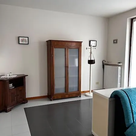 Near Town Centre And - Le Colombe Apartment Bardolino