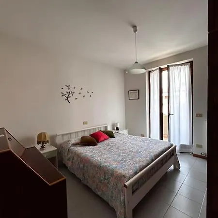 Near Town Centre And - Le Colombe Apartment *