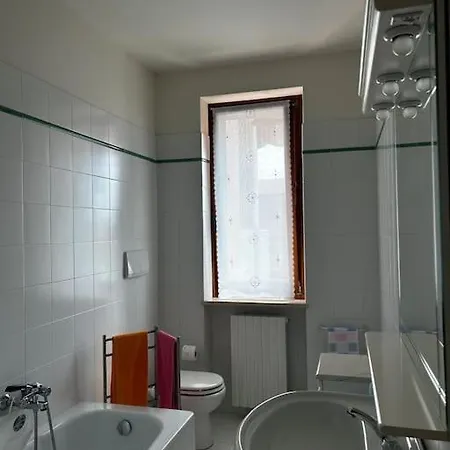 Near Town Centre And - Le Colombe * Bardolino